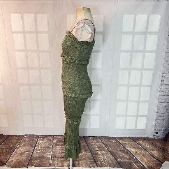 Mable Green Ruffle Smocked Spaghetti Strap Long Tiered Midi Dress Size Small - Picture 7 of 11